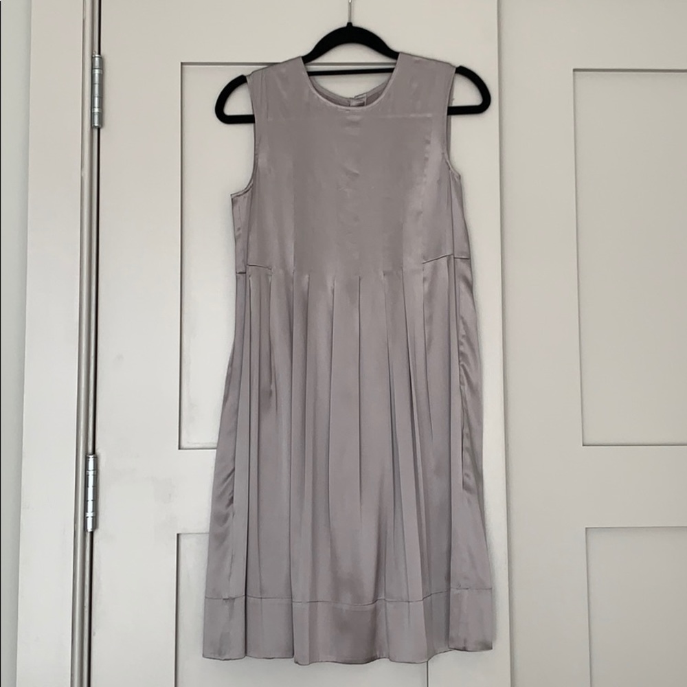 Vince Silver Grey Silk Dress w Button Detail sz 2